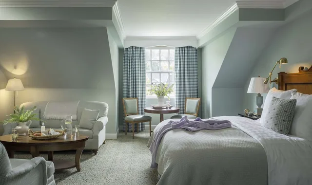 Woodstock, King Bed, Sofa، Woodstock Inn and Resort 2/6