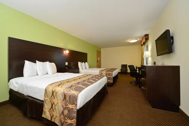 غرفة بسريرين مزدوجين، Americas Best Value Inn Suites Lake Charles At I 210 Exit 11 3/8