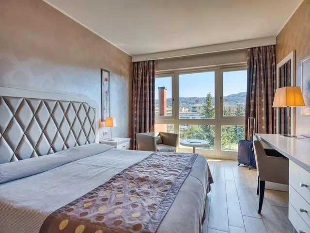غرفة سوبيريور بسريرين منفصلين، Parc Hotel Gritti 1/4