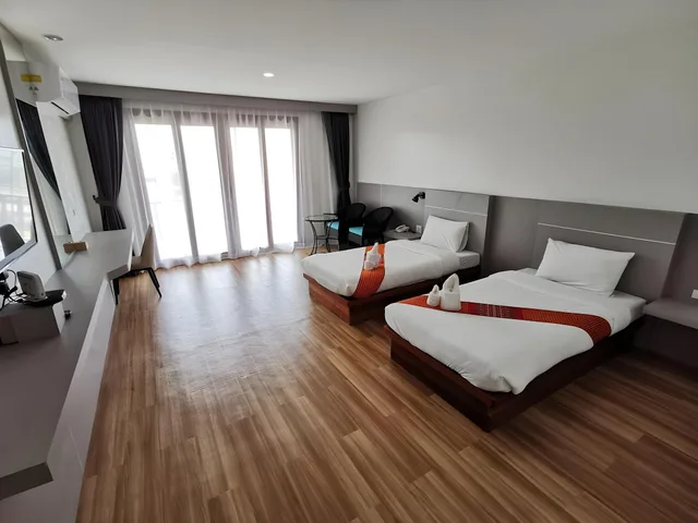 غرفة سوبيريور بسريرين منفصلين بغرفتي نوم، Nana Beach Hotel 1/2