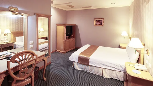 Standard, Double Bed, No Window، Cambridge Yang Kang Hotel 1/3