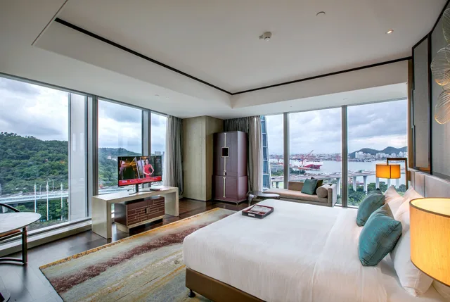 غرفة بريميوم بسرير فردي، Hualuxe Hotels Resorts Xiamen Haicang 1/10