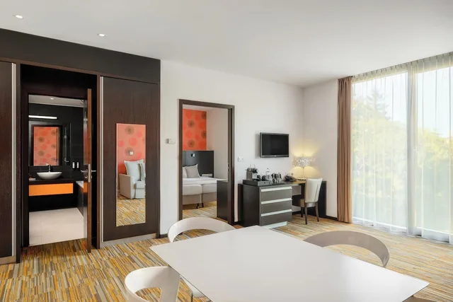 جناح جونيور بسرير مزدوج وسرير فردي، Art Hotel Szeged 2/4