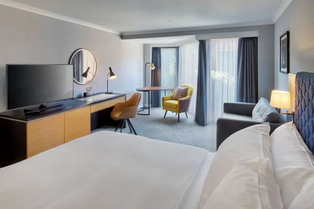 غرفة عائلية بسريرين كوين مع أريكة، Doubletree by Hilton Manchester Airport 6/10