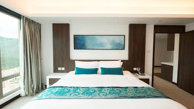 جناح بسرير كينج بإطلالة على الجبل بغرفة نوم واحدة، Auberge Discovery Bay Hong Kong 2/3