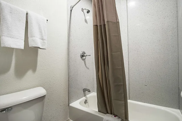 غرفة قياسية بسريرين كوين للمدخنين، Motel6 Manchester, TN 2/6