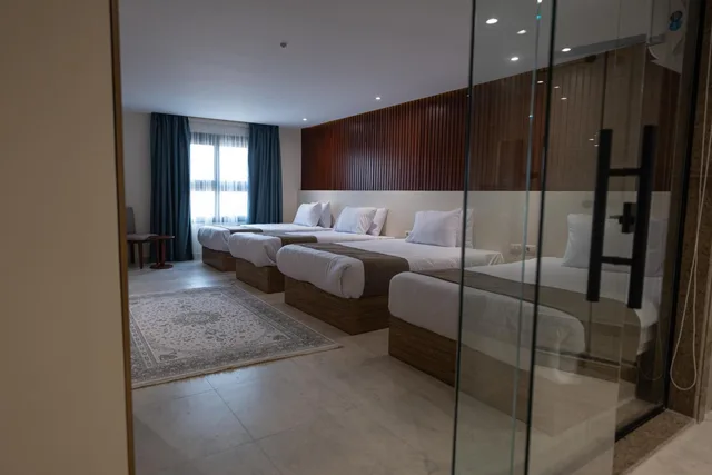 غرفة رباعية بأربعة أسرّة بإطلالة على الجبل، Pyramid Front Hotel 1/1