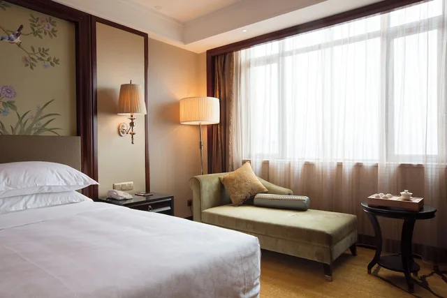 غرفة تنفيذية بسرير كينج مع دخول الصالة، Sheraton Shantou Hotel 2/5