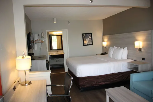 Room, King Bed, Balcony, Boca Suites Deerfield Beach, SureStay Collection by Best Western FL 4/8