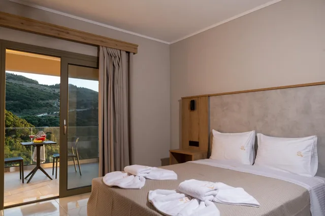 غرفة ديلوكس بسرير مزدوج، Sky View Suites 2/10