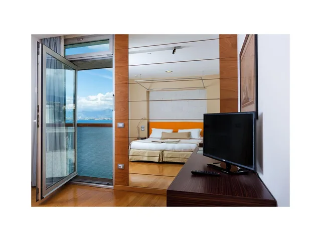 غرفة قياسية بسرير مزدوج أو سريرين منفصلين بإطلالة على البحر، Towers Hotel Stabiae Sorrento Coast 8/8