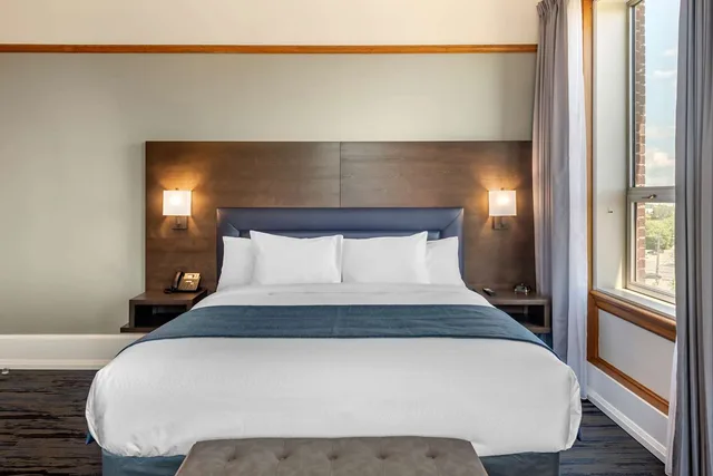 غرفة بسرير كينج، The Courthouse Hotel, Ascend Hotel Collection 2/3