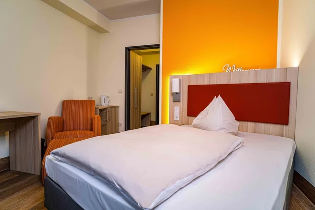 Standard, Single, Hotel Am Stadtpark Hilden 12/15