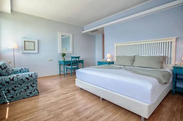 Double Room Deluxe (Ra)، San Nicolas Hotel 2/2
