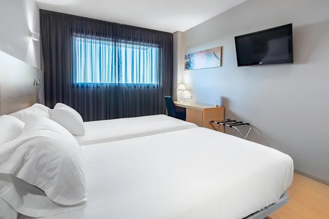 غرفة بسرير مزدوج أو سريرين منفصلين، Sercotel Hola Tafalla 1/8