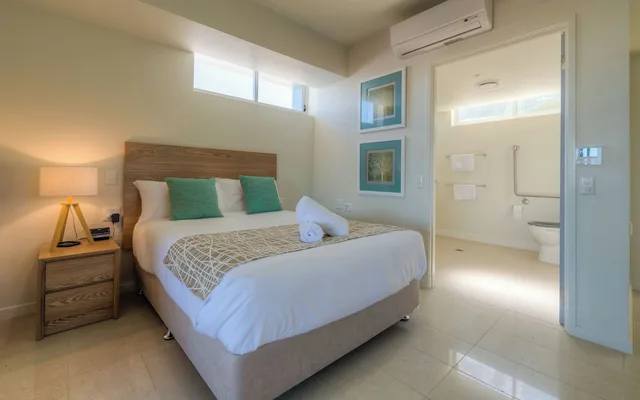 شقة بسرير كوين بغرفة نوم واحدة لذوي الإعاقة، Oshen Apartments Yeppoon 1/3