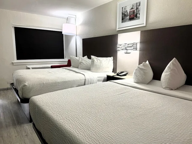 Room, 2 Queen Beds, Exterior Entrance, Ramada By Wyndham Tuscaloosa 7/10