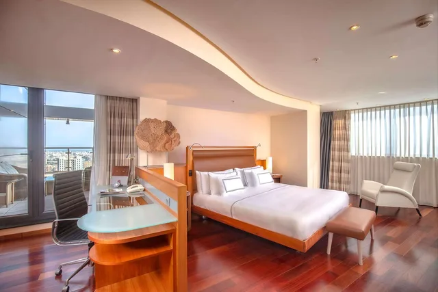 Penthouse, Suite، Melia Valencia Palacio de Congresos Formely Hilton Valencia 1/6