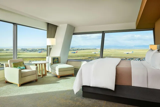 جناح تنفيذي، The Westin Denver International Airport 2/7