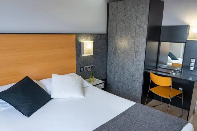 غرفة بسرير كوين، Hotel Faranda Express Pathos Gijon, Ascend Hotel Collection 6/10