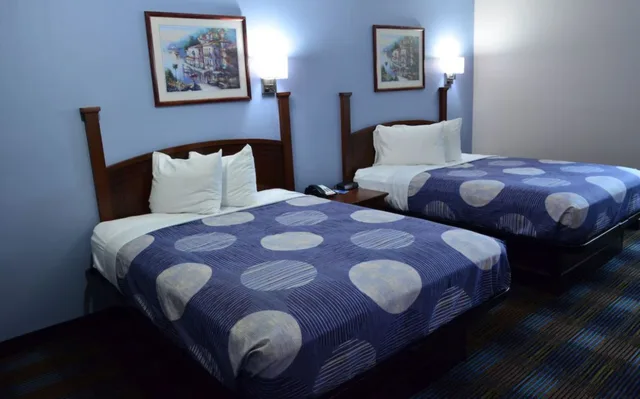Room, 2 Queen Beds, Rodeway Inn Augusta West - Fort Gordon 2/3