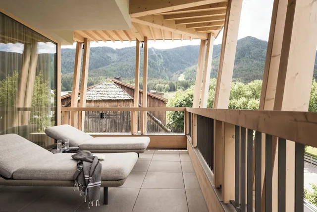 Summit, Suite, Queen Bed, Sofa, Terrace، Falkensteiner Hotel Kronplatz 3/6