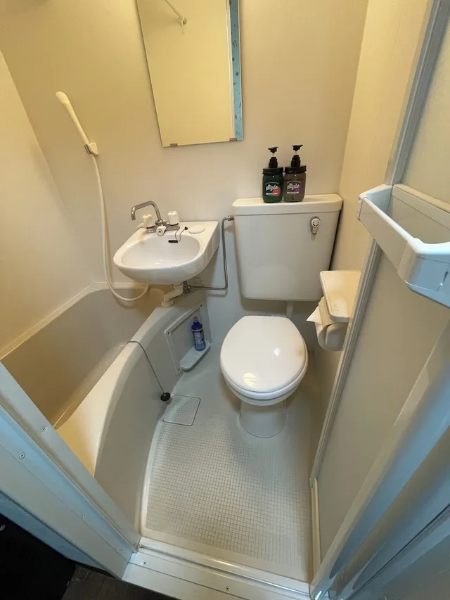 غرفة اقتصادية بسرير مزدوج وسرير فردي بغرفة نوم واحدة بحمام خاص، Shinjuku Sky Capsule - Hostel 5/10