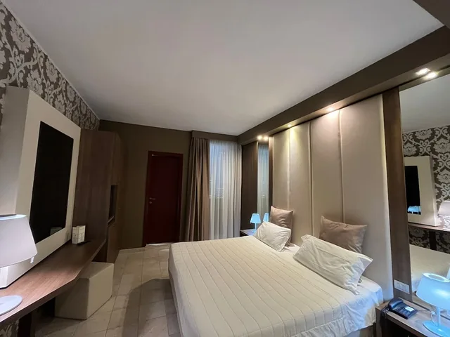 غرفة قياسية ثلاثية بسرير مزدوج وسرير فردي، Hotel Lafayette 1/3