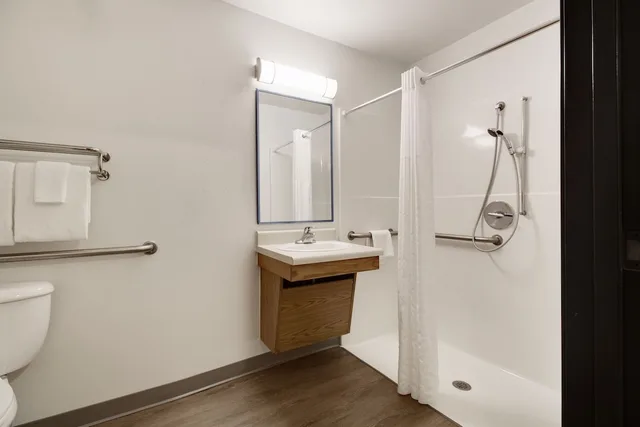 Suite, Queen Bed, Accessible, WoodSpring Suites Houston Willowbrook 3/3