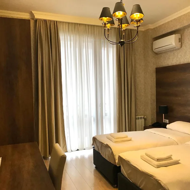 غرفة ديلوكس بسرير كينج بشرفة، Eleon Boutique Hotel 2/4