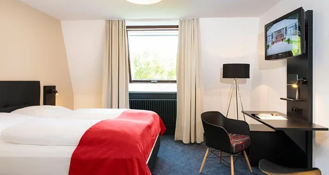 غرفة كومفورت بسرير مزدوج، Victor S Residenz Hotel Unterschleissheim 1/2