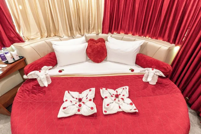 Tower, Suite, King Bed, Patliputra Continental Hotel 7/10