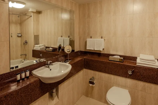 غرفة كلاسيكية ثلاثية بثلاثة أسرّة، Rochestown Lodge Hotel 6/6