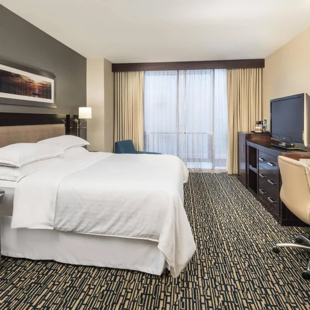 غرفة سوبيريور بسرير كينج، Sheraton Salt Lake City Hotel 6/10
