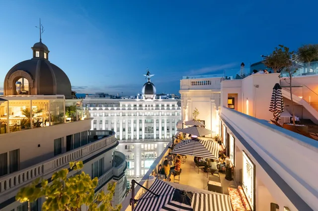 غرفة بريميوم بسرير مزدوج بإطلالة، Pestana CR7 Gran Vía 1/1