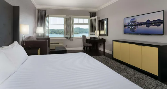 Premium, King Bed, Water View, Sofa، Prestige Oceanfront Resort, WorldHotels Luxury 1/4