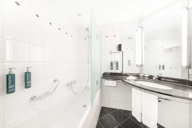 Executive, King Bed, Dome View, Lounge Access، Hilton Berlin 4/8