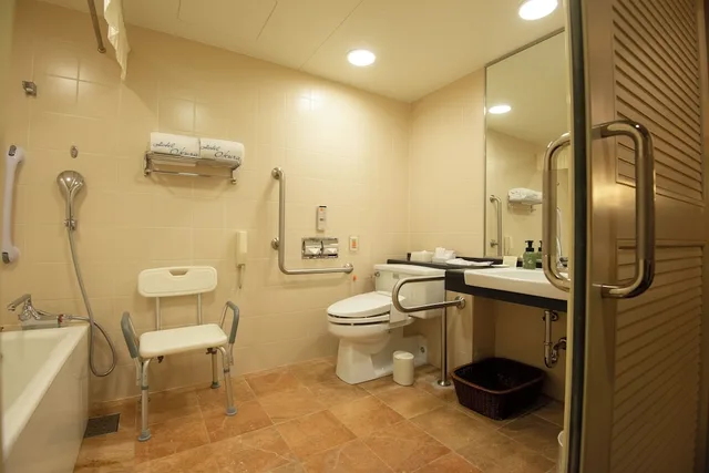 غرفة بسريرين منفصلين لذوي الإعاقة، Hotel Okura Fukuoka 4/4