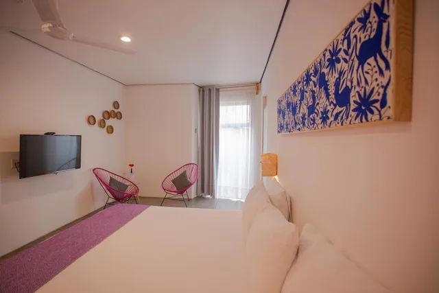 غرفة ديلوكس بسرير كينج، Hotel Mama Carlota 4/10