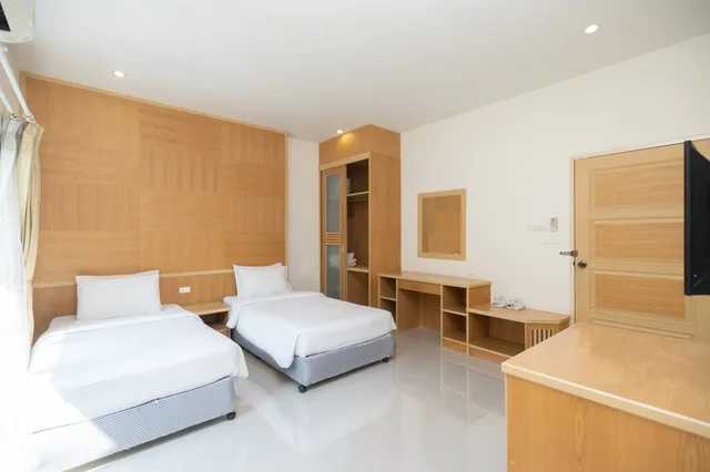 2 Bedrooms, House, 1 Queen and 3 Single Beds, Jetted Tub، Thara Cholapruek Resort 3/4