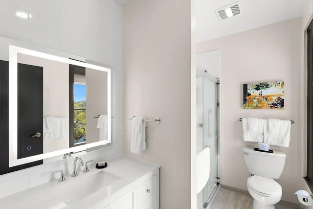 غرفة قياسية بسرير كوين، Tygart Hotel, Ascend Hotel Collection Elkins WV 7/8
