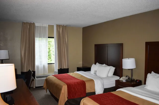 غرفة قياسية بسريرين كوين، Comfort Inn Bordentown Near NJ Turnpike 6/9
