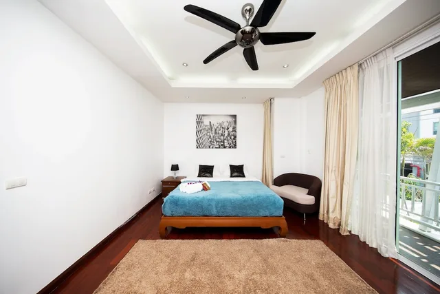 فيلا عائلية بسريرين كينج بإطلالة على المسبح بـ6 غرف نوم بمسبح خاص، Paradise Pool Villa Pattaya in Tropicana Village (ex VIP Villas Pattaya Tropicana Jomtien Beach) 1/10