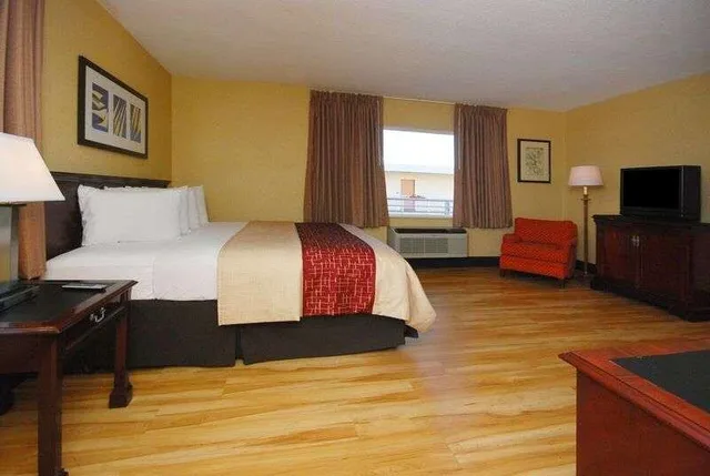 غرفة ديلوكس بسرير مزدوج لذوي الإعاقة، Baymont by Wyndham San Diego Downtown 1/2