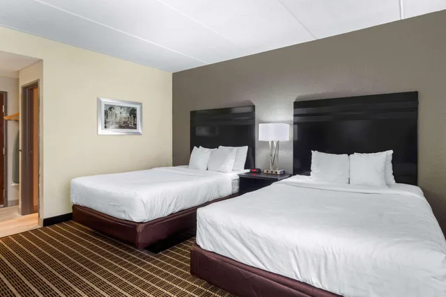 غرفة رباعية بسريرين كوين، Sleep Inn & Suites West Knoxville 1/10