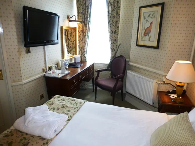 غرفة تنفيذية مفردة، The Bear Hotel 4/5