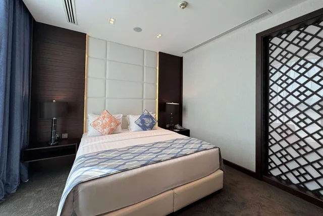 Diplomat, Suite, King Bed, Ramada Encore Hotel by Wyndham Doha 5/10