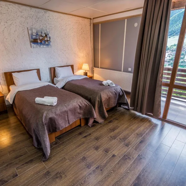 غرفة بسريرين منفصلين بشرفة، Hotel Banguriani 5/10