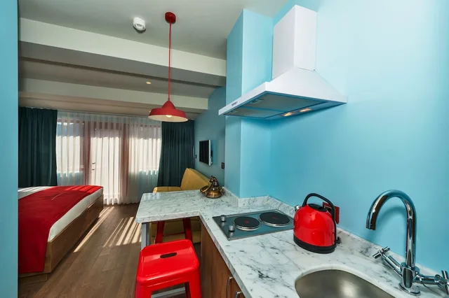 جناح ديلوكس بسرير كينج بشرفة مع أريكة، Hotel Taksim Nis (ex. Endless Hotel Taksim) 7/7
