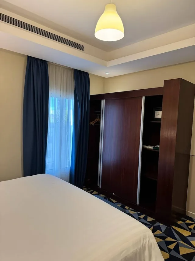 1 Bedroom, Signature, Suite, Queen Bed, Ocean View Al Zahra 6/10